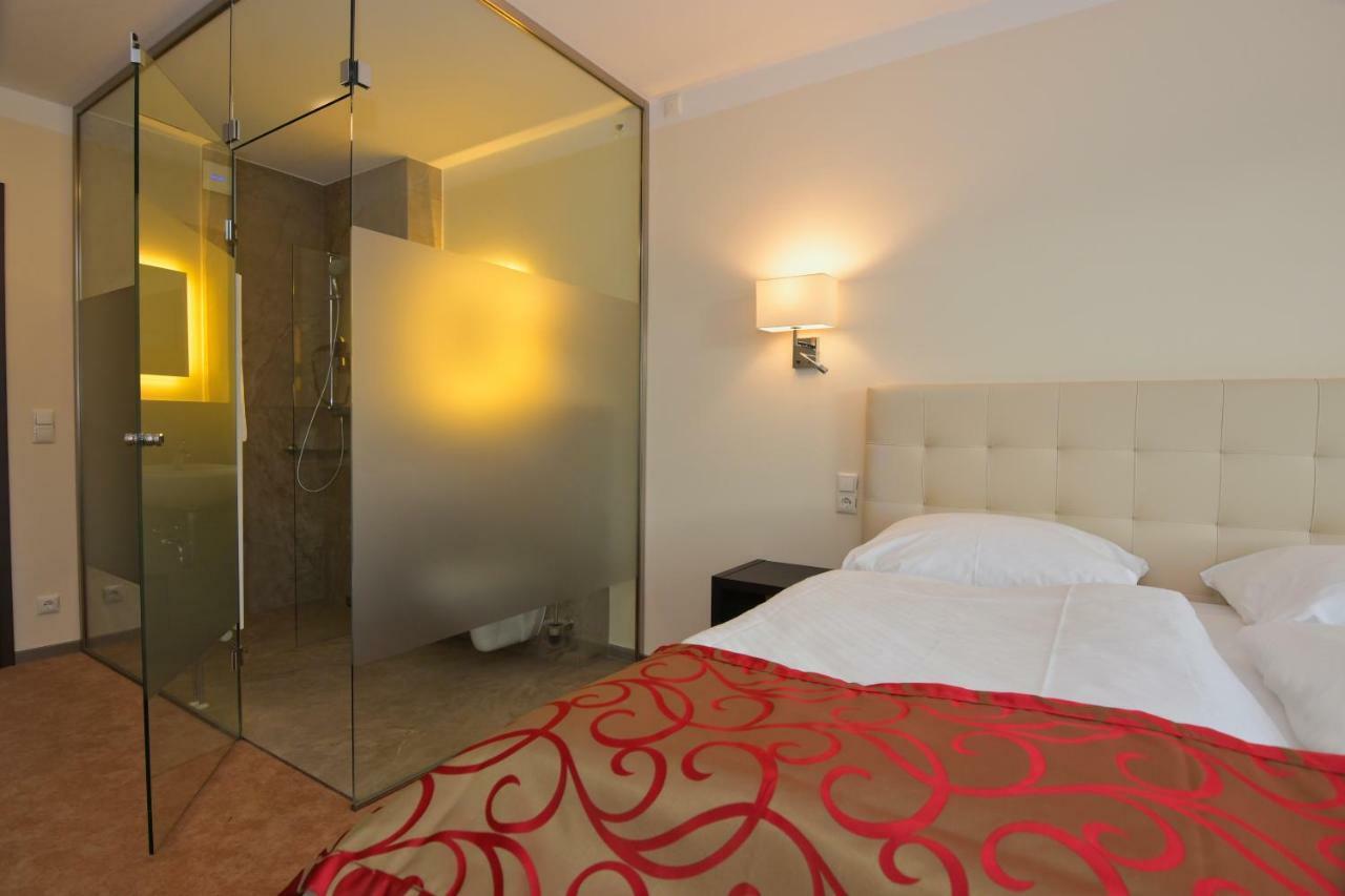 Hotel Am Kurpark Цинновиц Экстерьер фото